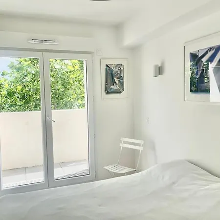 Classy T3 With Terrace Apartment *