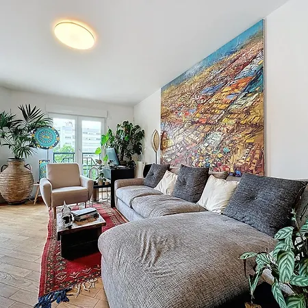 Classy T3 With Terrace Apartment *